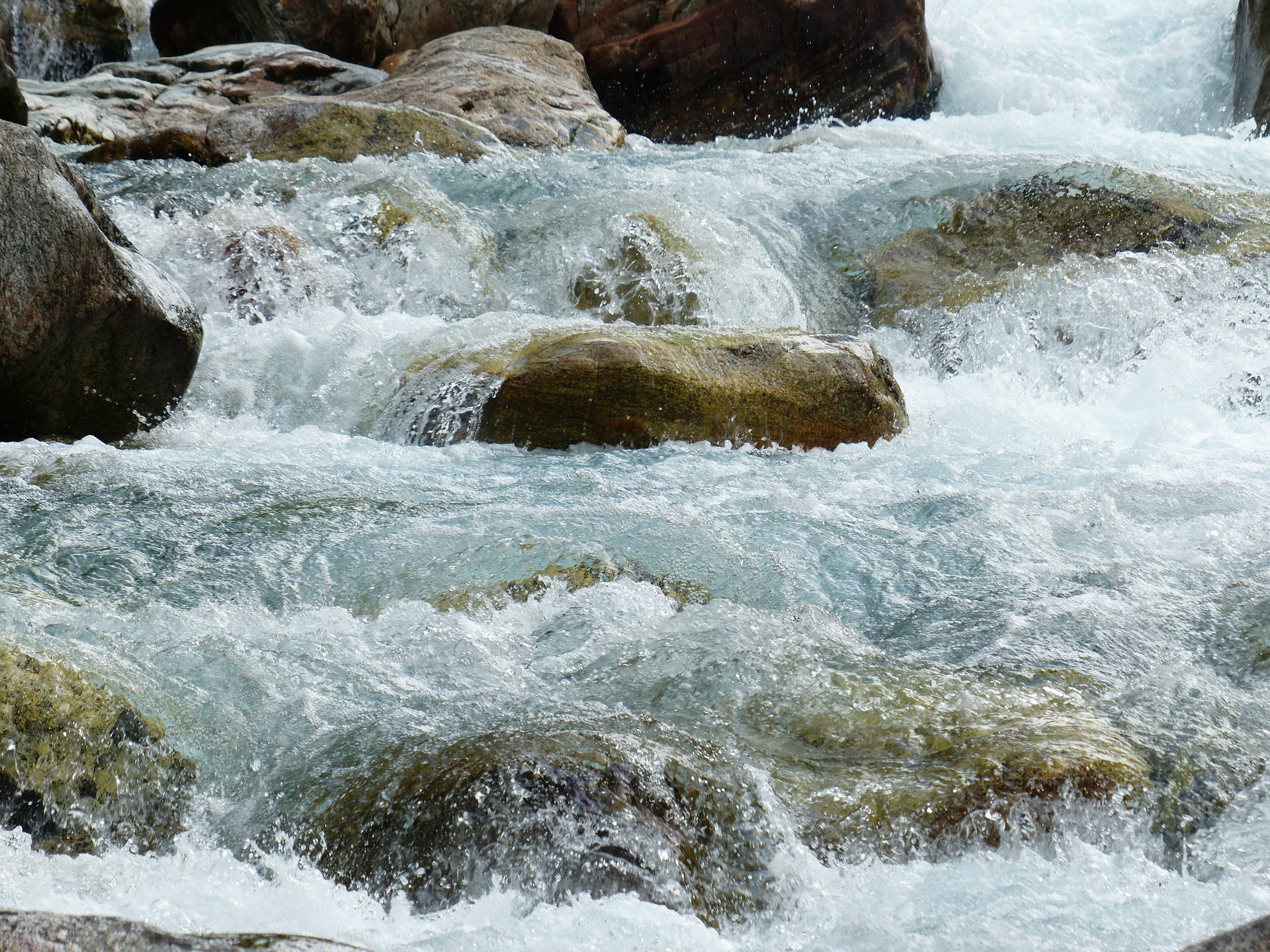 river-177309_1920